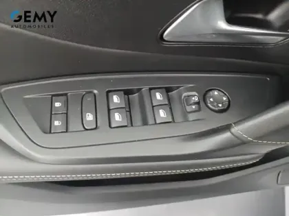 Photo 11 Peugeot 308  SW PHEV 225 e-EAT8
