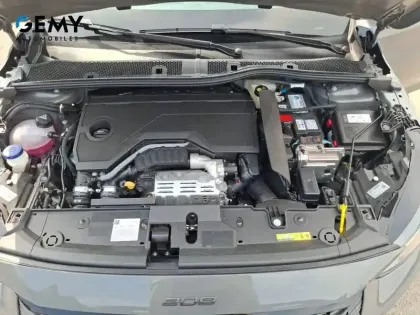 Photo 11 Peugeot 208  Hybrid 145 ch e-DCS6