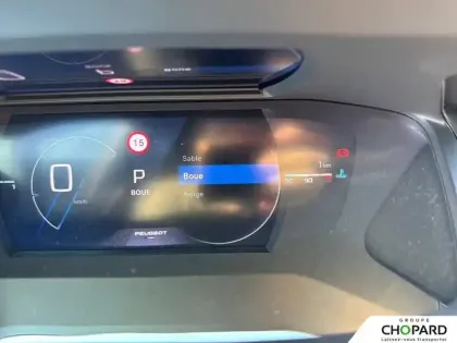 Photo 20 Peugeot 2008  Hybrid 145 e-DCS6