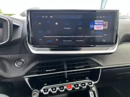 Photo 32 Peugeot 2008  Hybrid 145 e-DCS6