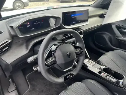 Photo 26 Peugeot 2008  Hybrid 145 e-DCS6