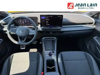 Photo 17 Volkswagen T-roc  1.5 eTSI Hybrid 150 ch DSG7