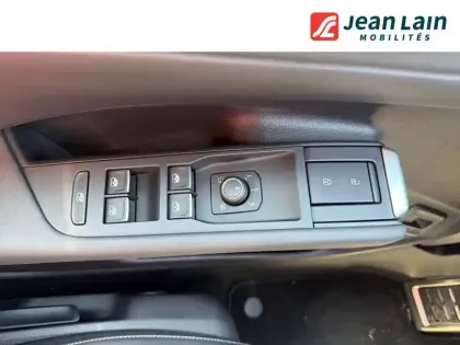 Photo 19 Volkswagen T-roc  1.5 eTSI Hybrid 150 ch DSG7