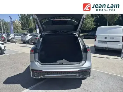 Photo 9 Volkswagen Tiguan  1.5 eTSI 150ch DSG7