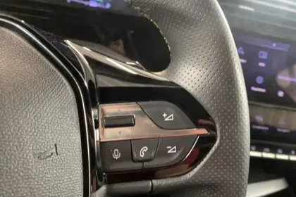 Photo 23 Peugeot 408  PHEV 225 e-EAT8