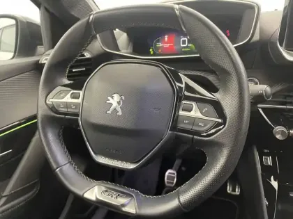 Photo 58 Peugeot 208  PureTech 100 S&S BVM6