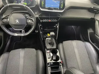 Photo 56 Peugeot 208  PureTech 100 S&S BVM6
