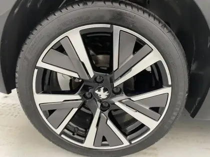Photo 42 Peugeot 208  PureTech 100 S&S BVM6