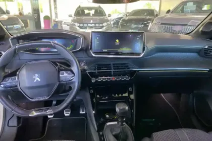 Photo 15 Peugeot 208  PureTech 100 S&S BVM6