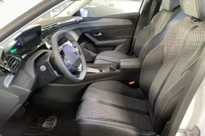 Photo 14 Peugeot 308  Plug-in Hybrid 195 ch e-DCS7