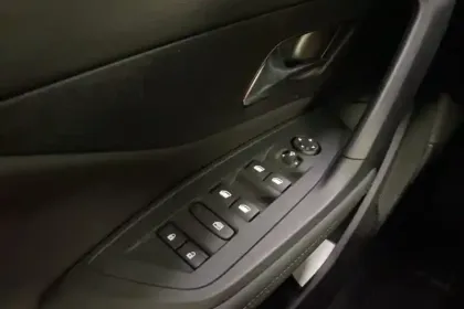 Photo 22 Peugeot 308  Plug-in Hybrid 195 ch e-DCS7