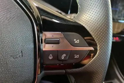Photo 21 Peugeot 308  SW Plug-in Hybrid 195 ch e-DCS7