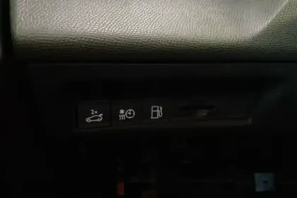 Photo 22 Peugeot 308  SW Plug-in Hybrid 195 ch e-DCS7