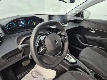 Photo 26 Peugeot 208  Hybrid 110 ch e-DCS6