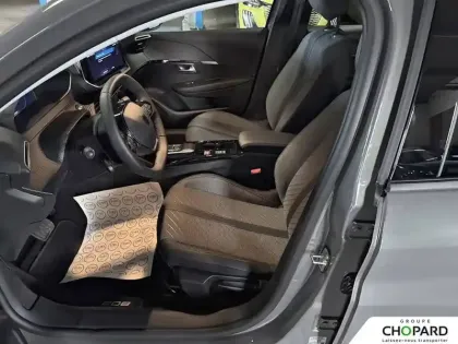 Photo 10 Peugeot 208  Hybrid 110 ch e-DCS6