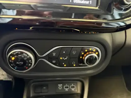 Photo 23 Renault Twingo  III Achat Intégral - 21
