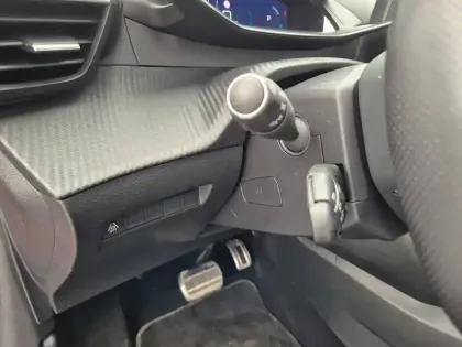 Photo 22 Peugeot 208  Electrique 50 kWh 136ch