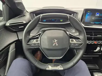 Photo 15 Peugeot 208  Electrique 50 kWh 136ch