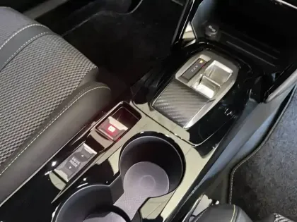 Photo 14 Peugeot 2008  Hybrid 145 e-DCS6