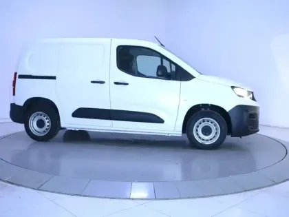 Photo 7 Peugeot Partner  FOURGON STANDARD 650 KG BLUEHDI 100 S&S BVM6