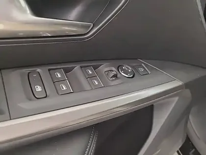 Photo 31 Peugeot 3008  Electrique 210 ch 73 kWh