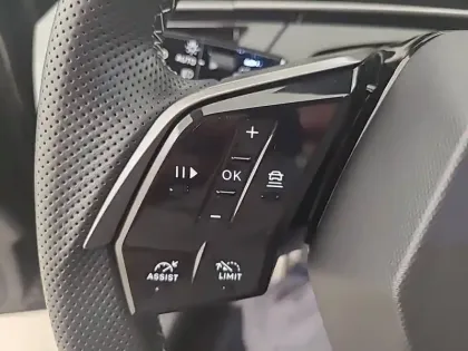 Photo 57 Peugeot 3008  Electrique 210 ch 73 kWh