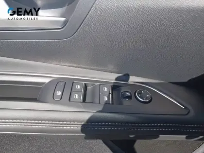 Photo 15 Peugeot 3008  Hybrid 225 e-EAT8