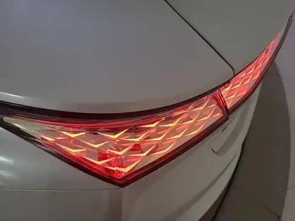 Photo 40 DS DS 4  Hybride E-Tense 225 EAT8
