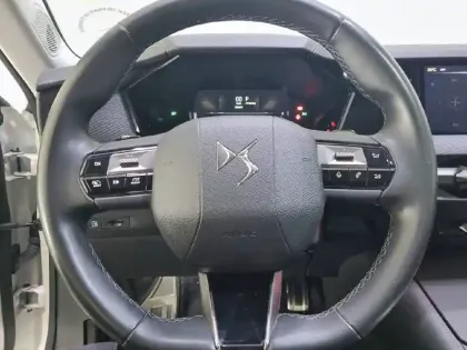 Photo 32 DS DS 4  Hybride E-Tense 225 EAT8
