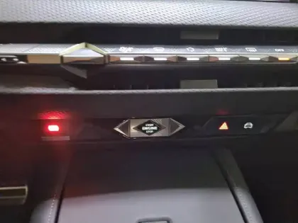 Photo 48 DS DS 4  Hybride E-Tense 225 EAT8