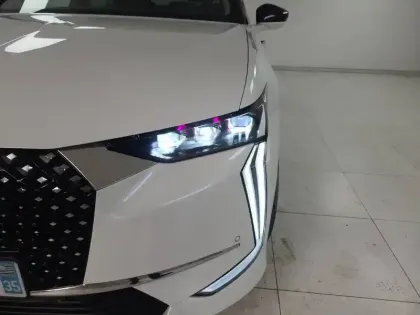 Photo 21 DS DS 4  Hybride E-Tense 225 EAT8