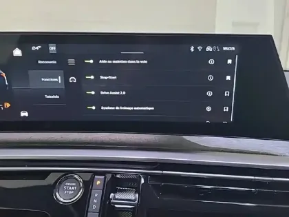 Photo 45 Peugeot 5008  Hybrid 145 ch e-DCS6