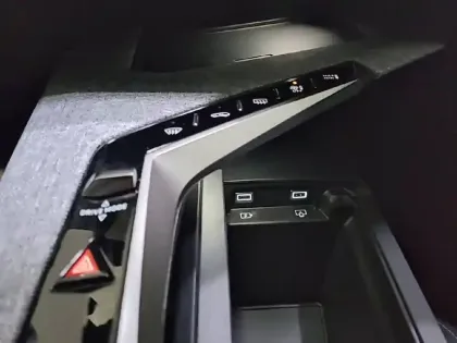 Photo 25 Peugeot 3008  Hybrid 145 e-DCS6