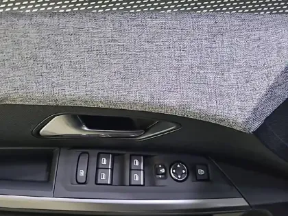 Photo 30 Peugeot 3008  Hybrid 145 e-DCS6