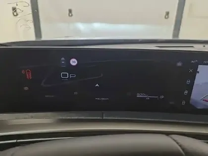 Photo 9 Peugeot 5008  Hybrid 145 ch e-DCS6