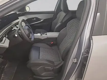 Photo 10 Peugeot 3008  Electrique 210 ch 73 kWh