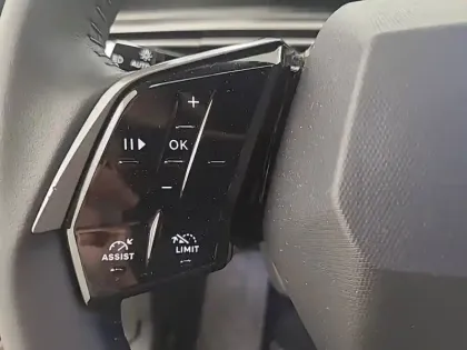 Photo 28 Peugeot 3008  Electrique 210 ch 73 kWh