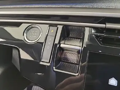 Photo 46 Peugeot 3008  Electrique 210 ch 73 kWh