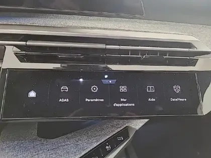 Photo 22 Peugeot 3008  Electrique 210 ch 73 kWh
