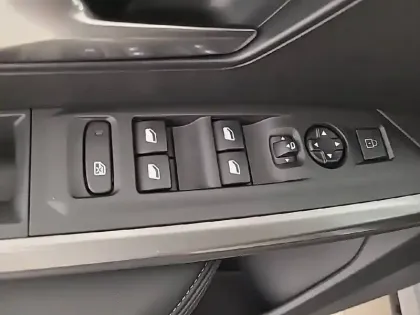 Photo 57 Peugeot 3008  Electrique 210 ch 73 kWh