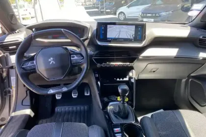 Photo 15 Peugeot 2008  PureTech 130 S&S BVM6