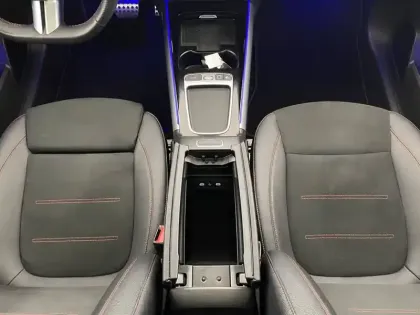 Photo 10 Mercedes GLA  250 e Hybrid EQ 8G-DCT