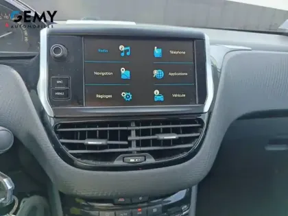 Photo 42 Peugeot 208  BlueHDi 100ch S&S BVM5