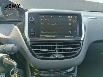 Photo 46 Peugeot 208  BlueHDi 100ch S&S BVM5