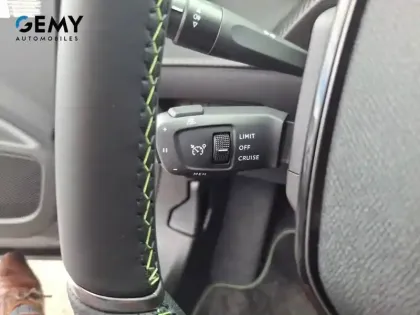 Photo 18 Peugeot 2008  Hybrid 145 e-DCS6