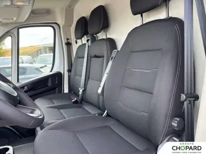 Photo 10 Peugeot Boxer  FGN DIESEL 140 CH L2H2 3.5 T AUT.