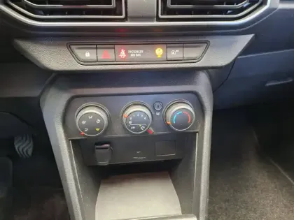 Photo 24 Dacia Sandero  SCe 65