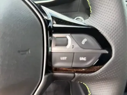 Photo 20 Peugeot 208  Hybrid 145 ch e-DCS6