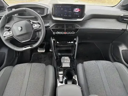 Photo 7 Peugeot 208  Hybrid 145 ch e-DCS6