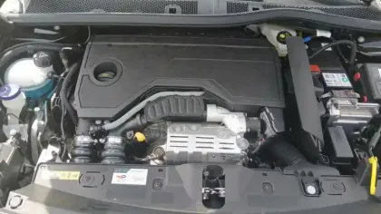 Photo 12 Peugeot 2008  Hybrid 145 e-DCS6